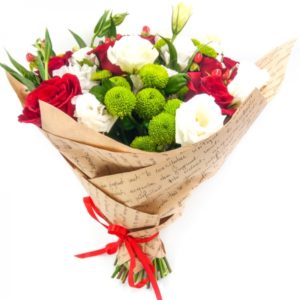 Buchet de trandafiri cu crizanteme și eustomuri
